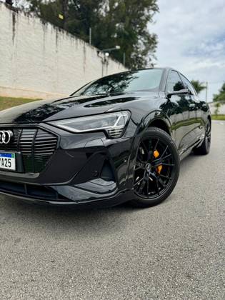 AUDI E-TRON ELÉTRICO SPORTBACK PERFORMANCE BLACK QUATTRO